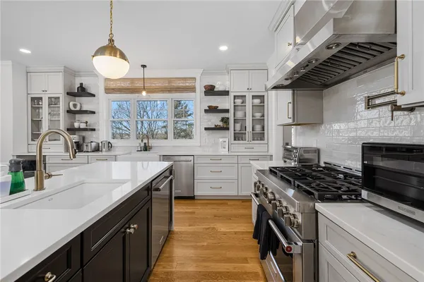 $1,395,000 | 5 Lacey Court, Smithfield, RI 02917