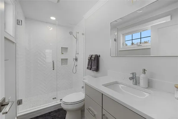 $1,395,000 | 5 Lacey Court, Smithfield, RI 02917