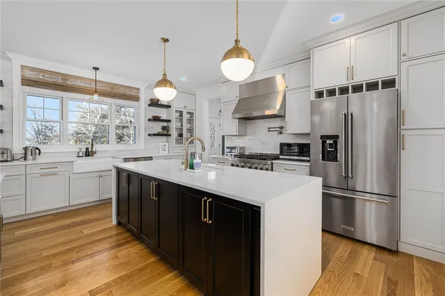 $1,395,000 | 5 Lacey Court, Smithfield, RI 02917