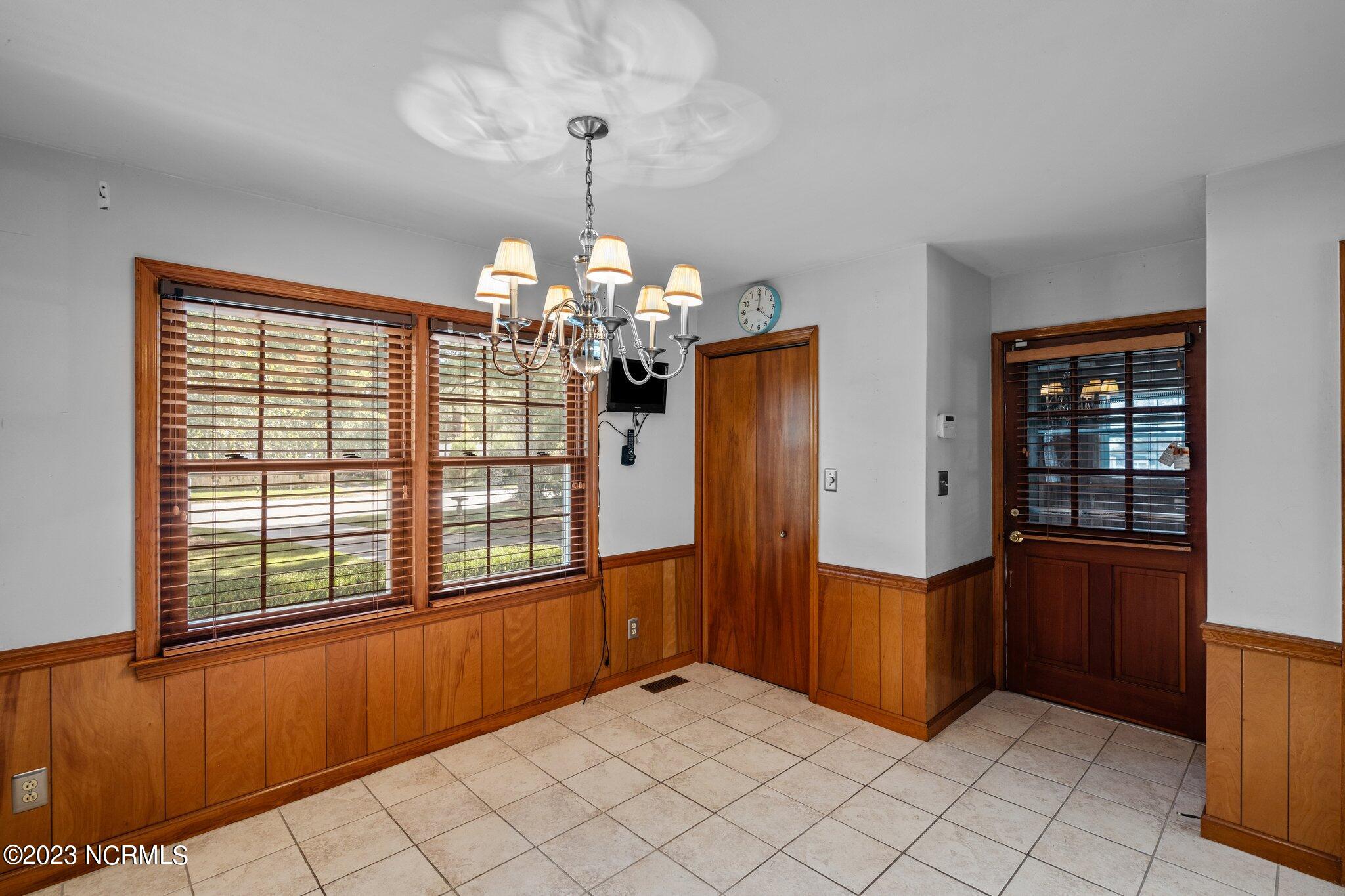 1316 Kimberly Road New Bern, NC 28562 - Photo 13 of 50 11-web-or-mls-2I3A0021