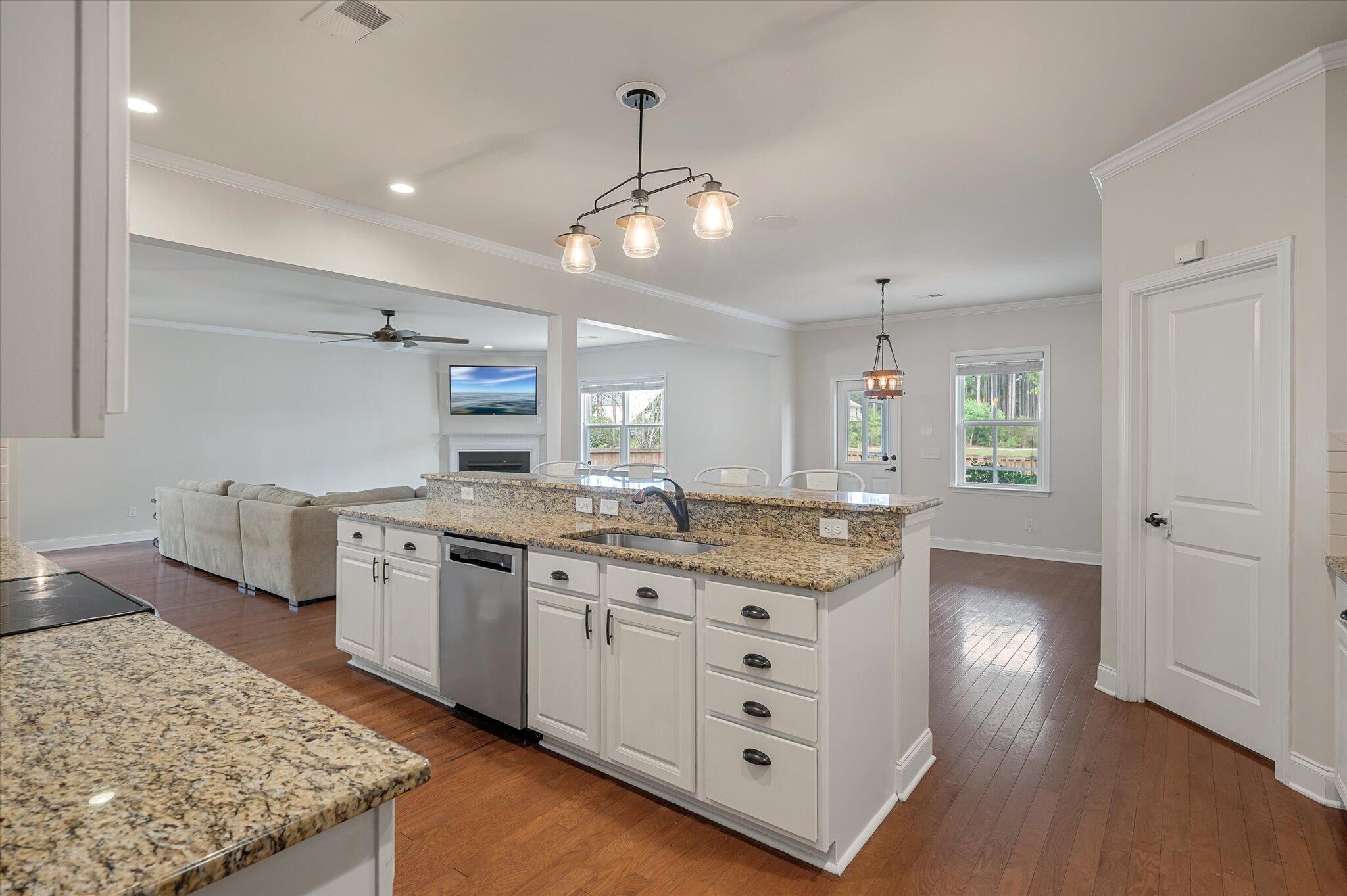 284 Decatur Drive Summerville, SC 29486 - Photo 19 of 103 021-284 Decatur-i_Lowcountry_Exposure-31