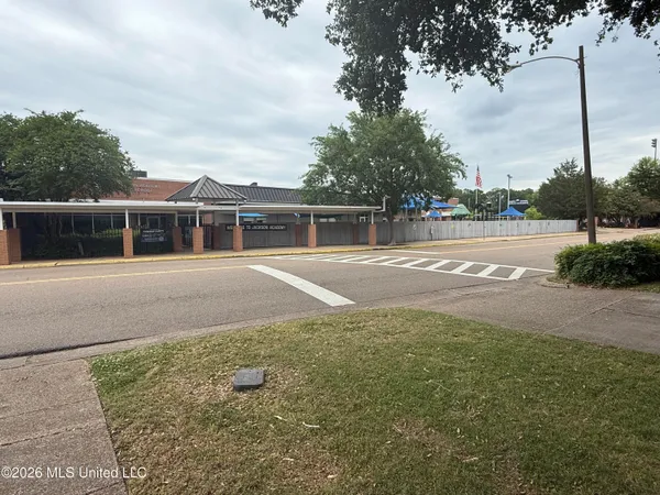 $375,000 | 1609 Sheffield Drive, Jackson, MS 39211