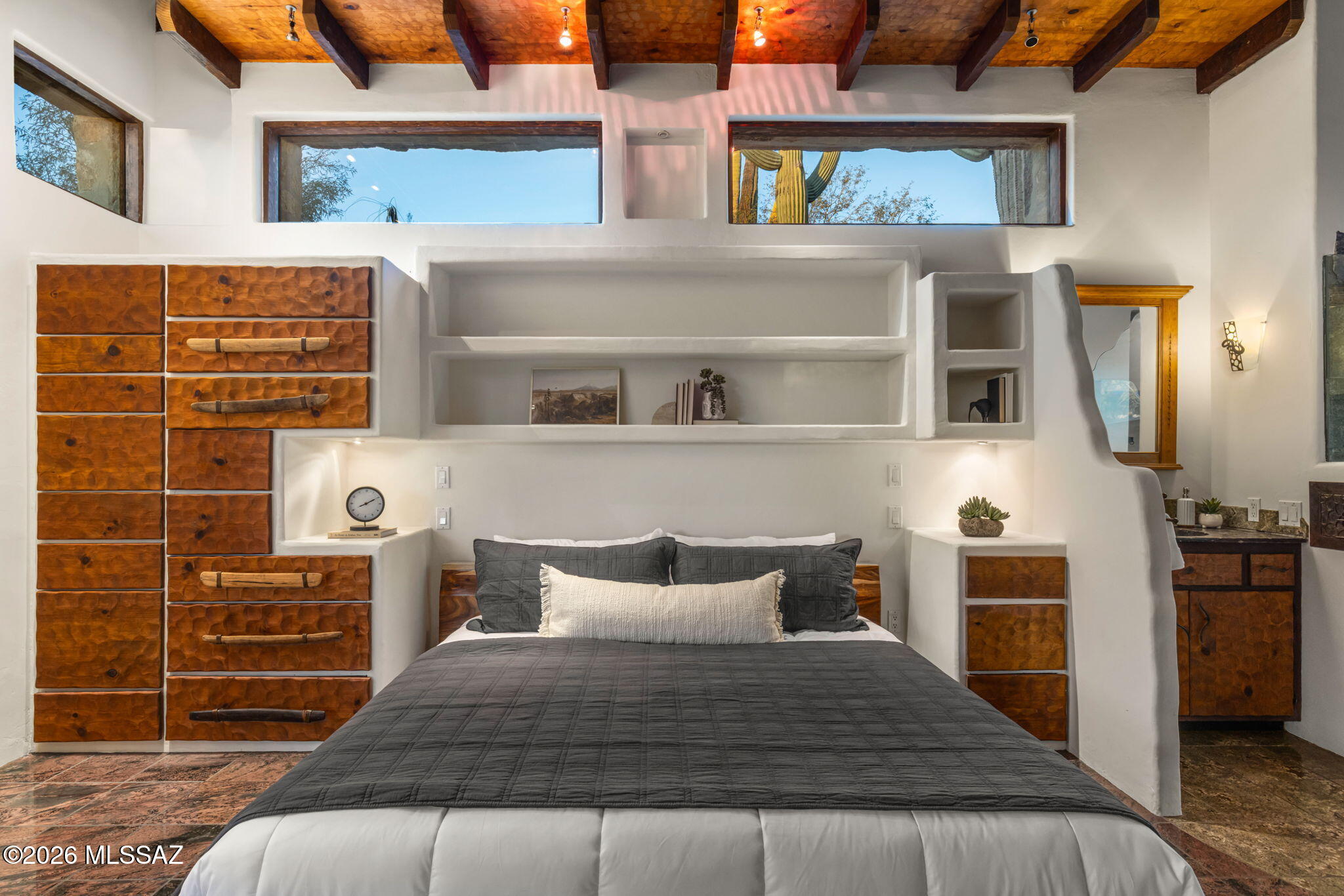 6550 North Rattlesnake Canyon Road Tucson, AZ 85750 - Photo 24 of 51 Beamed Ceilings in Master Suite