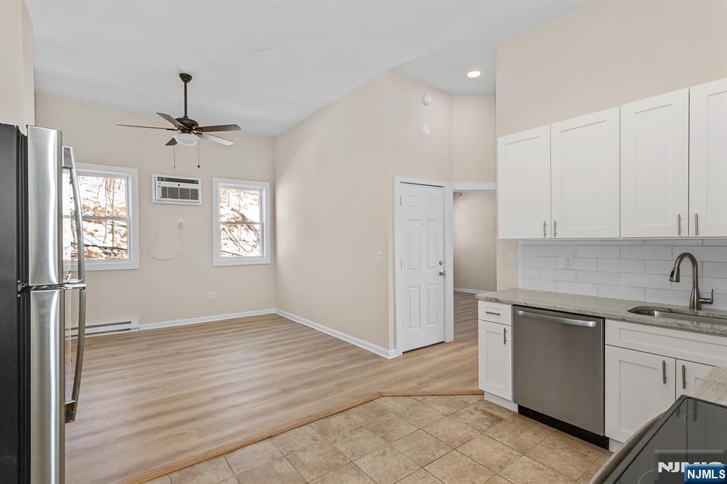 129 Main Street, Unit 3 Bloomingdale, NJ 07403 - Photo 6 of 21
