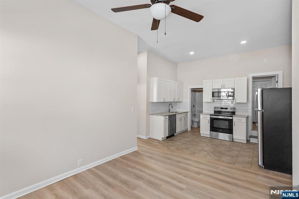 129 Main Street, Unit 3 Bloomingdale, NJ 07403 - Photo 9 of 21