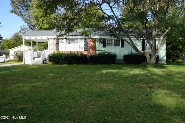 $1,400 | 407 Seminole Trail, Jacksonville, NC 28540