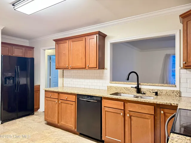 $1,400 | 407 Seminole Trail, Jacksonville, NC 28540