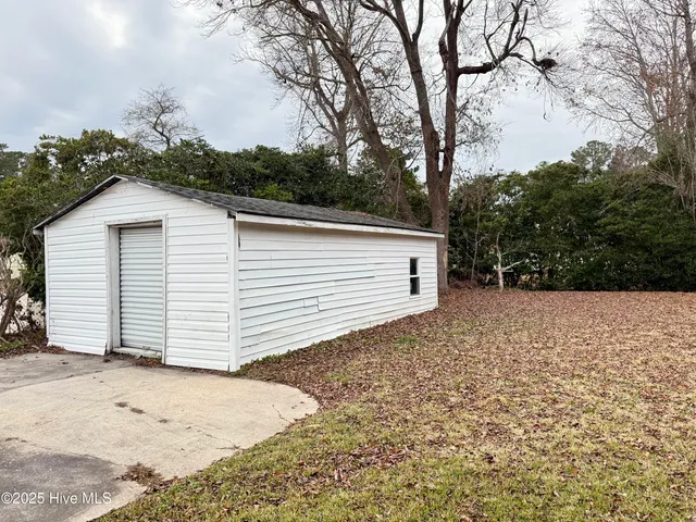 $1,400 | 407 Seminole Trail, Jacksonville, NC 28540