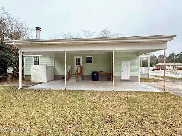 $1,400 | 407 Seminole Trail, Jacksonville, NC 28540