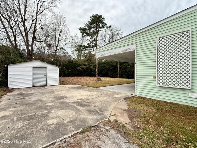 $1,400 | 407 Seminole Trail, Jacksonville, NC 28540