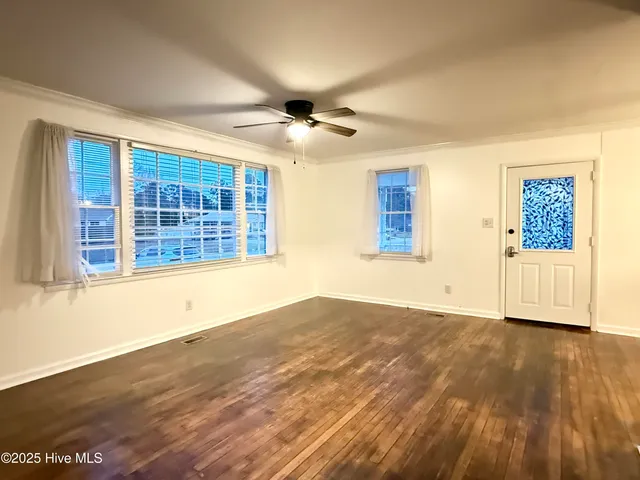 $1,400 | 407 Seminole Trail, Jacksonville, NC 28540