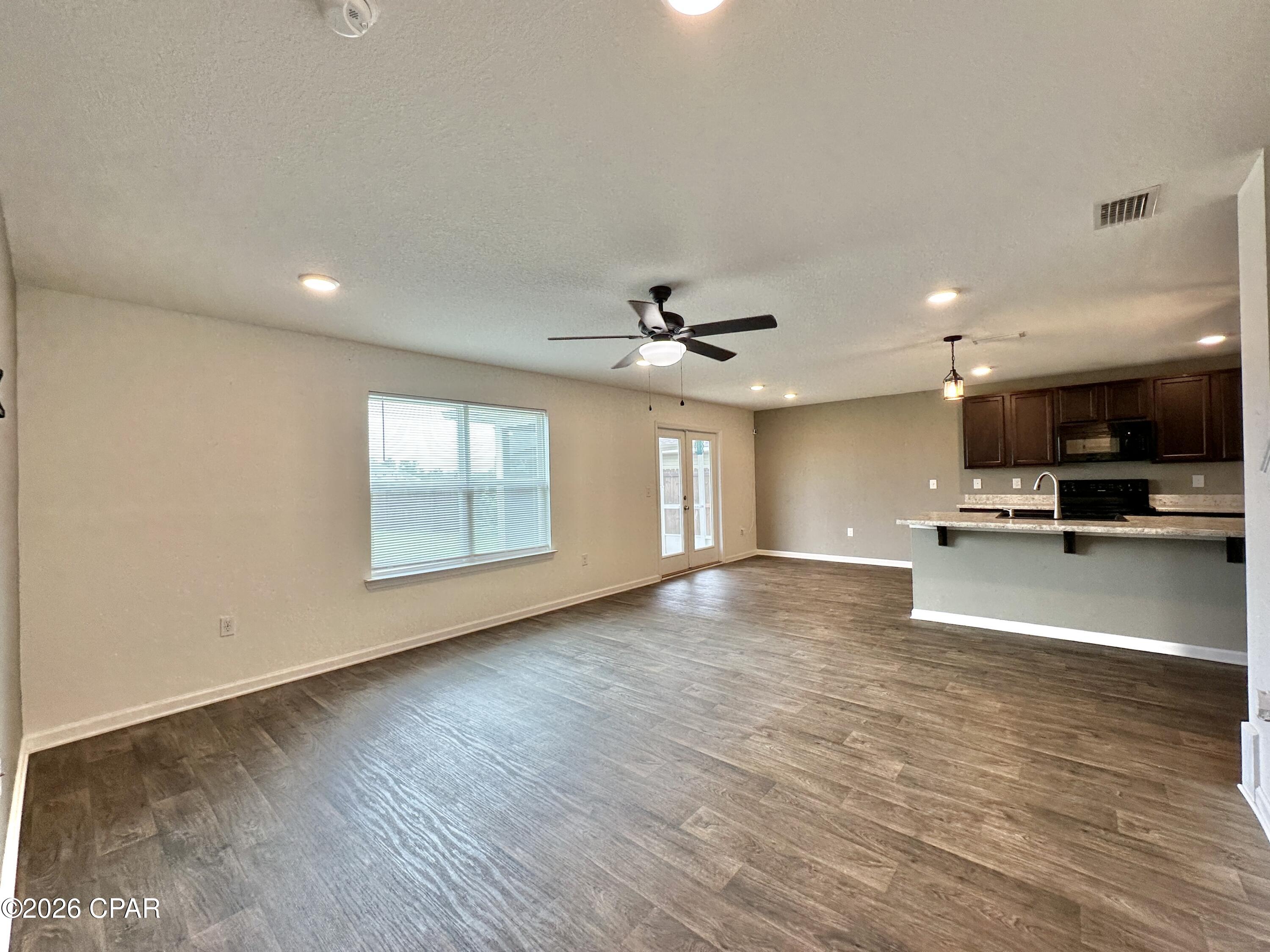 109 Merrion Road Southport, FL 32409 - Photo 11 of 38