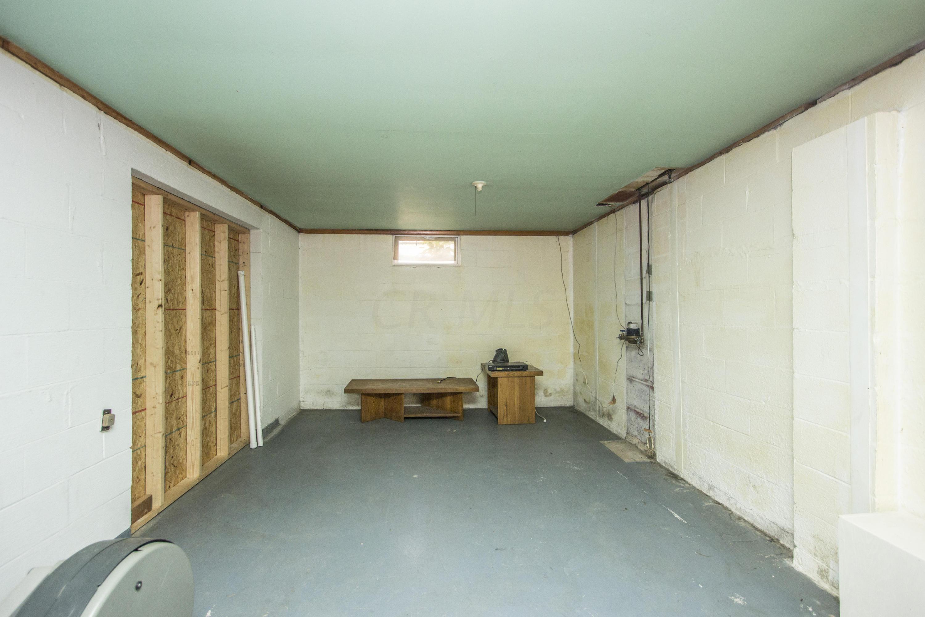 1029 Chestershire Road Columbus, OH 43204 - Photo 26 of 31 Gallery Image 26