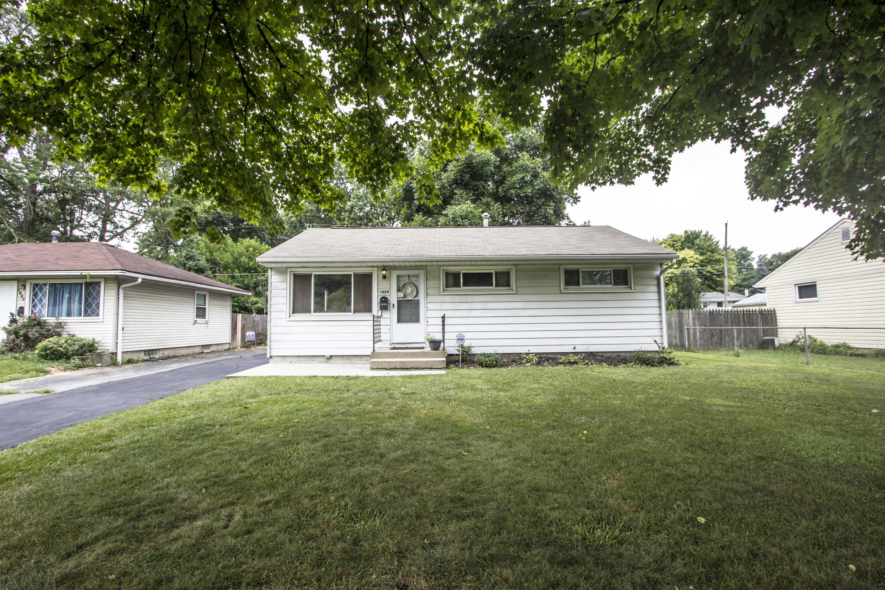 1029 Chestershire Road Columbus, OH 43204 - Photo 3 of 31 Gallery Image 3