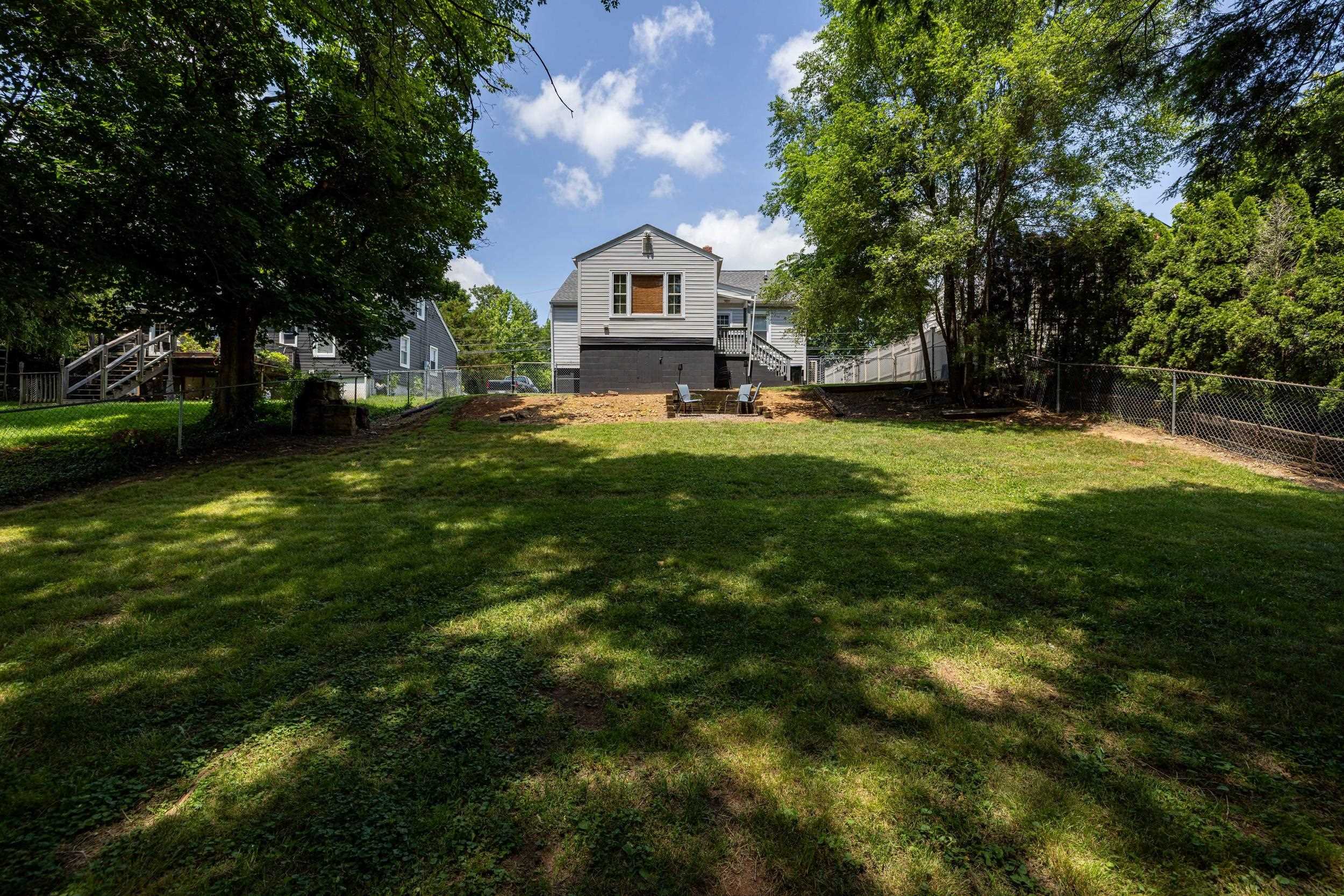 406 East Rockingham Street Elkton, VA 22827 - Photo 36 of 46