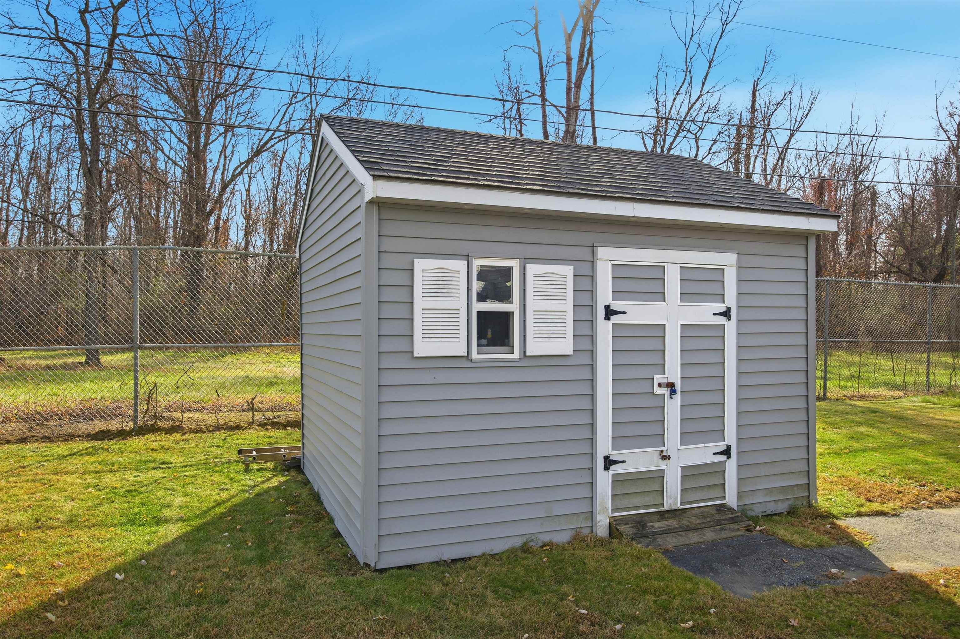 22 Longmeadow Drive Concord, NH 03301 - Photo 8 of 27