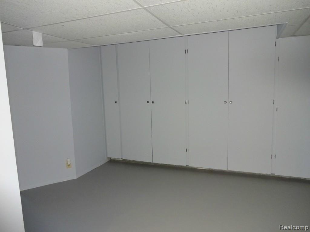 1631 Ridgecrest Rochester, MI 48306 - Photo 15 of 42 DSC00753.jpg
