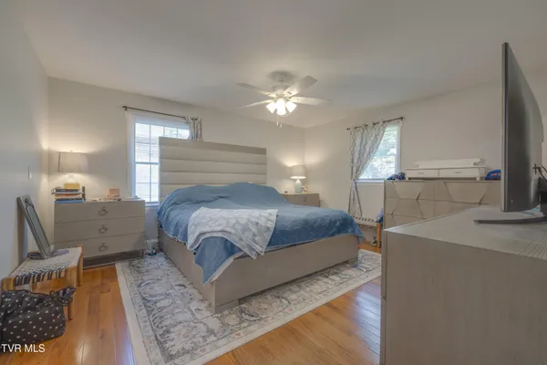 $527,997 | 460 Oak Hill Street Northeast, Abingdon, VA 24210