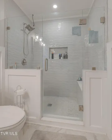 $527,997 | 460 Oak Hill Street Northeast, Abingdon, VA 24210