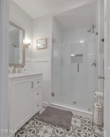 $527,997 | 460 Oak Hill Street Northeast, Abingdon, VA 24210