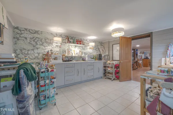 $527,997 | 460 Oak Hill Street Northeast, Abingdon, VA 24210