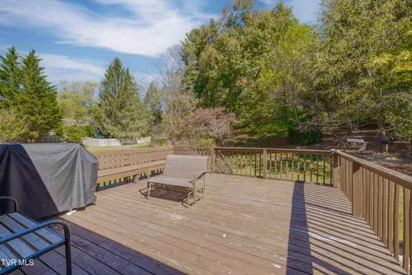 $527,997 | 460 Oak Hill Street Northeast, Abingdon, VA 24210