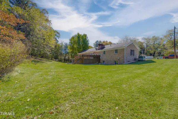 $527,997 | 460 Oak Hill Street Northeast, Abingdon, VA 24210
