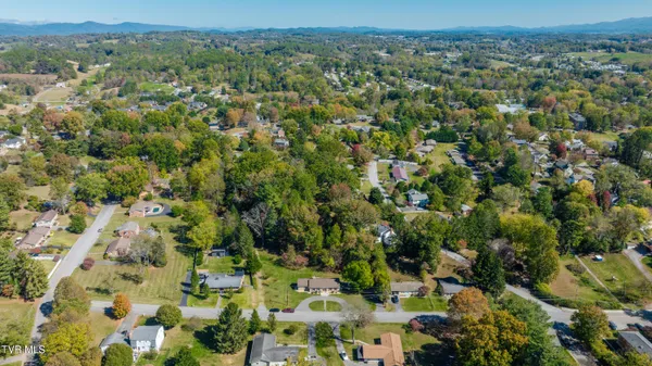 $527,997 | 460 Oak Hill Street Northeast, Abingdon, VA 24210