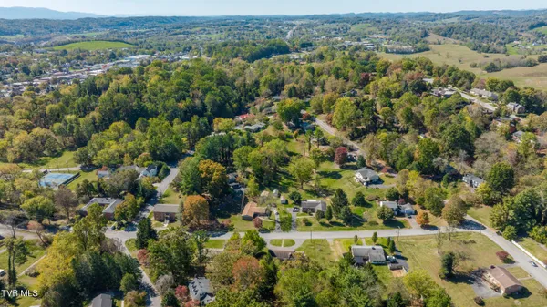 $527,997 | 460 Oak Hill Street Northeast, Abingdon, VA 24210