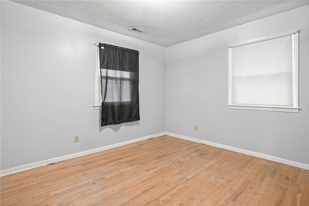 863 Kendall Road Peculiar, MO 64078 - Photo 16 of 29