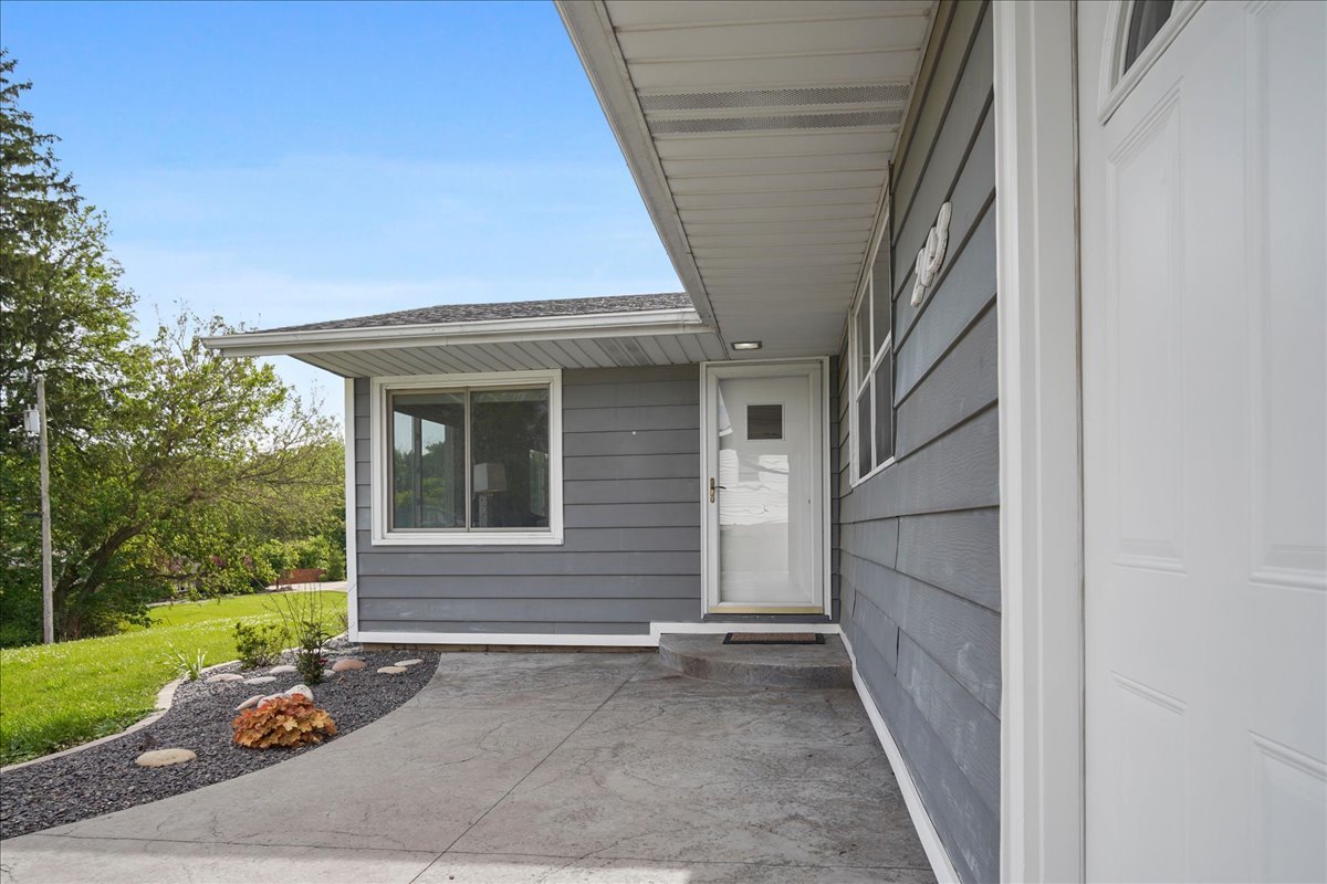 203 Highview Drive Eureka, IL 61530 - Photo 3 of 49 a view of house with a outdoor space