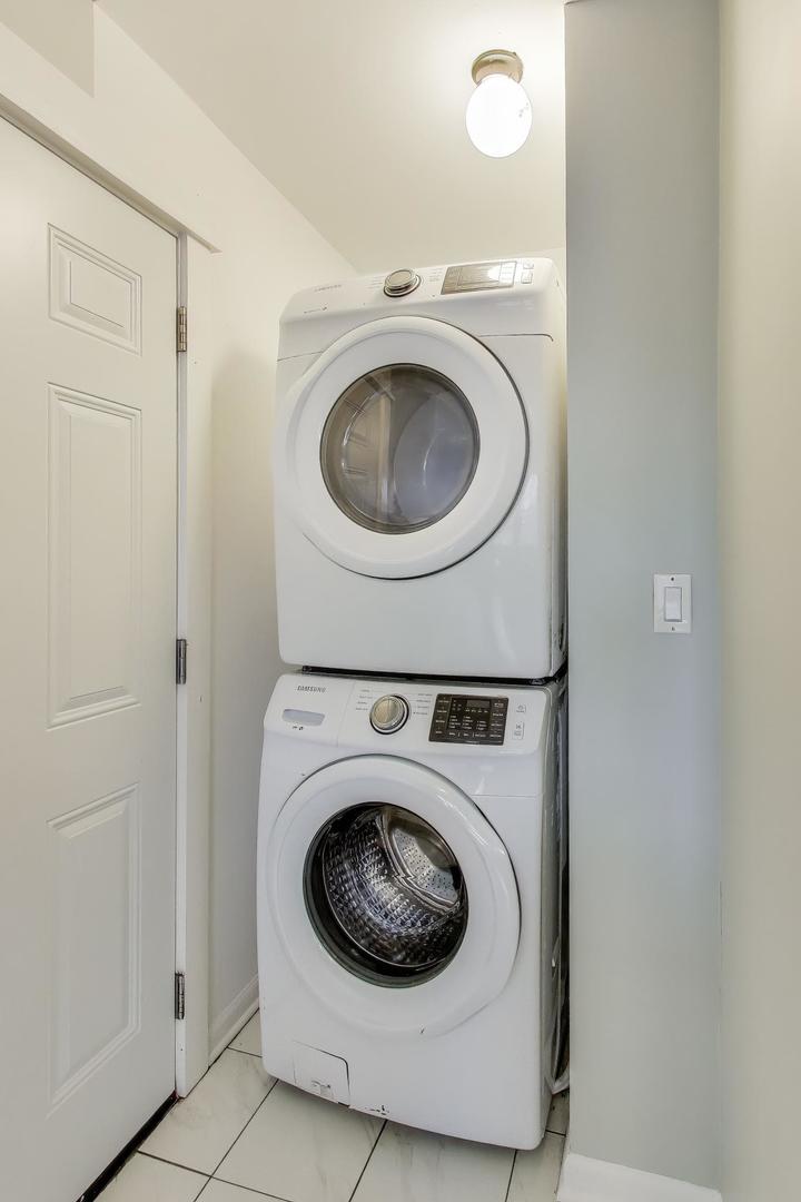 5938 South Indiana Avenue, Unit 2 Chicago, IL 60637 - Photo 17 of 17 a utility room with dryer and washer