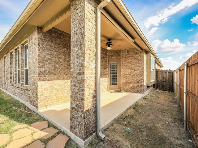a view of a house with a outdoor space
