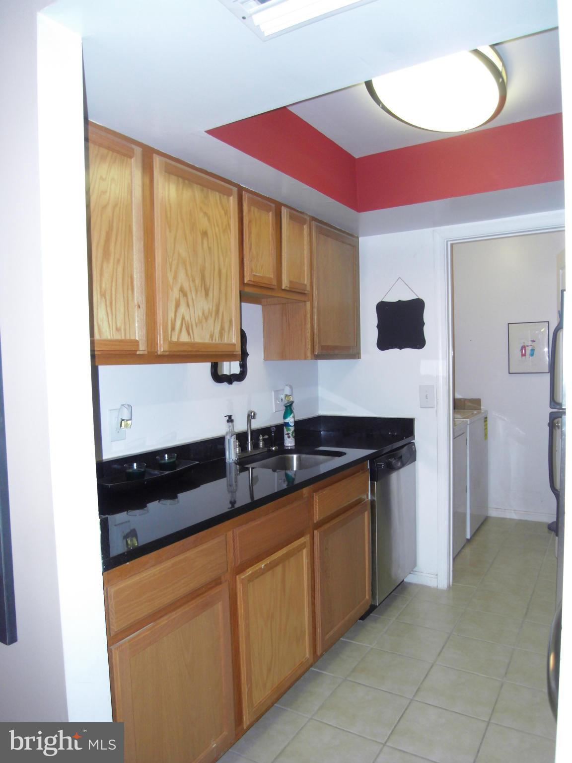 14905 Rydell Road, Unit 304 Centreville, VA 20121 - Photo 6 of 30 Kitchen