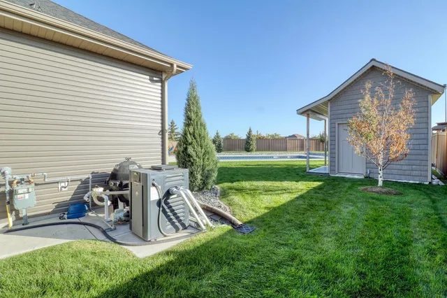 $899,900 | 2607 McLeod Drive East, West Fargo, ND 58078