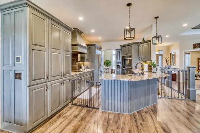 $899,900 | 2607 McLeod Drive East, West Fargo, ND 58078