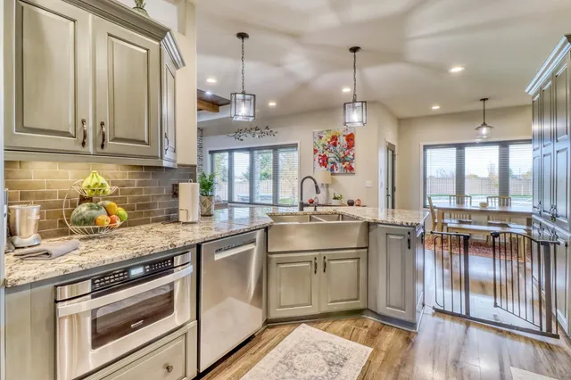 $899,900 | 2607 McLeod Drive East, West Fargo, ND 58078