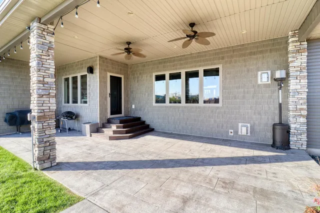 $899,900 | 2607 McLeod Drive East, West Fargo, ND 58078