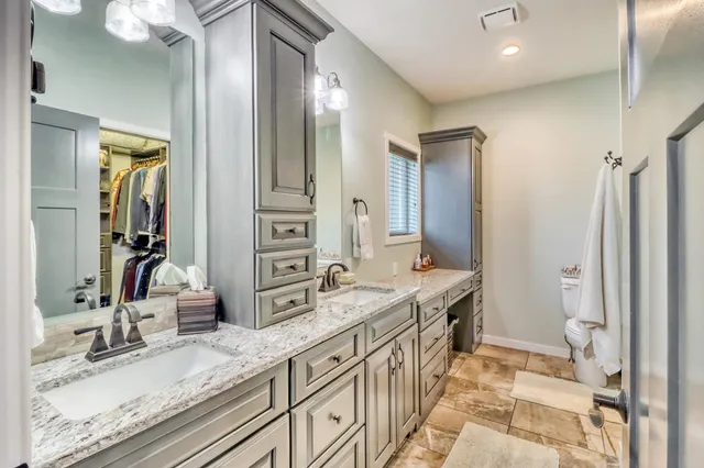 $899,900 | 2607 McLeod Drive East, West Fargo, ND 58078