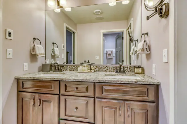 $899,900 | 2607 McLeod Drive East, West Fargo, ND 58078