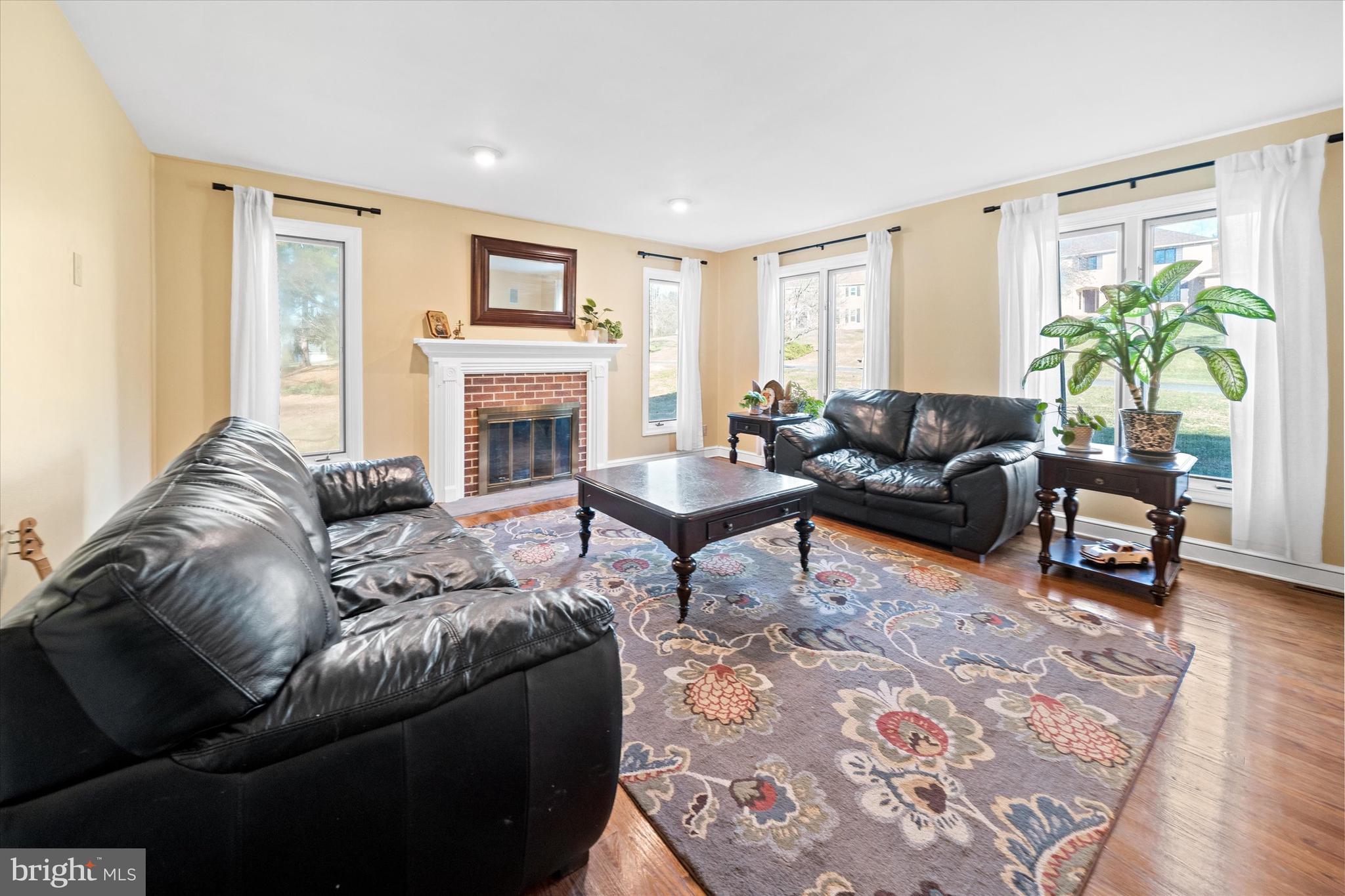 29 Hillstream Road Newark, DE 19711 - Photo 15 of 79 Formal Living Rm