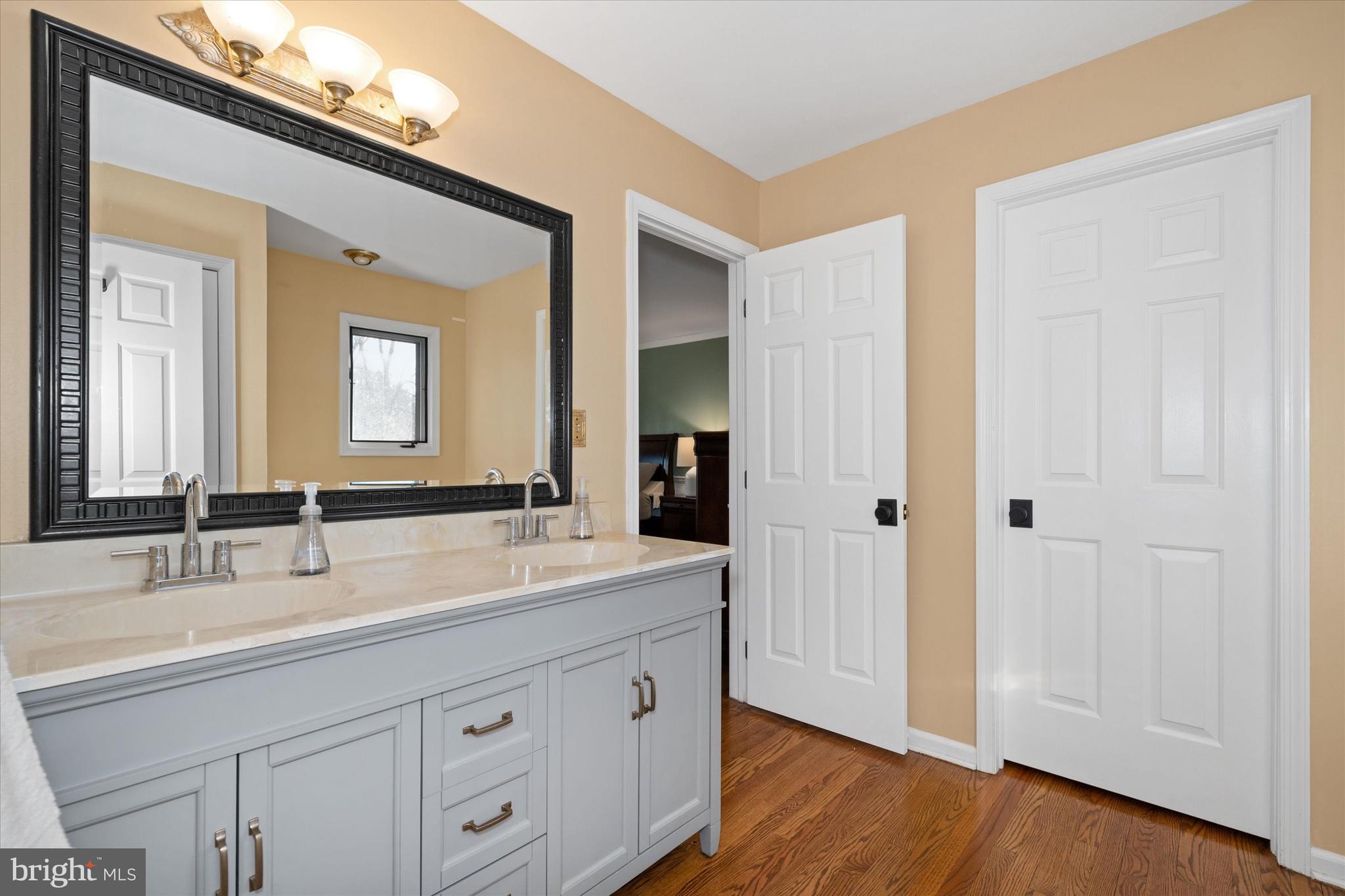 29 Hillstream Road Newark, DE 19711 - Photo 36 of 79 Primary Bathroom view toward walk-in closet
