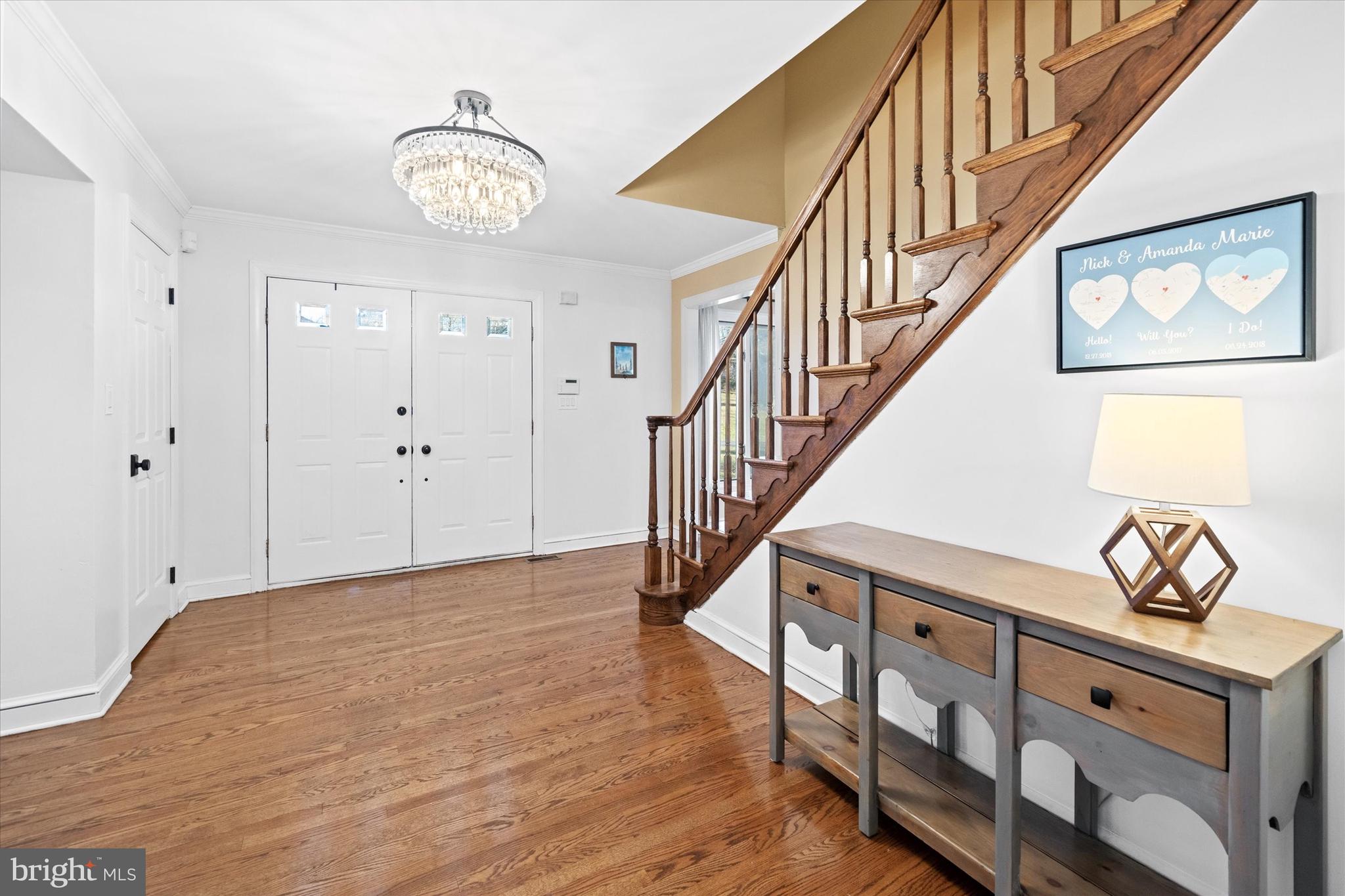 29 Hillstream Road Newark, DE 19711 - Photo 5 of 79 Foyer view from hall/toward front doors