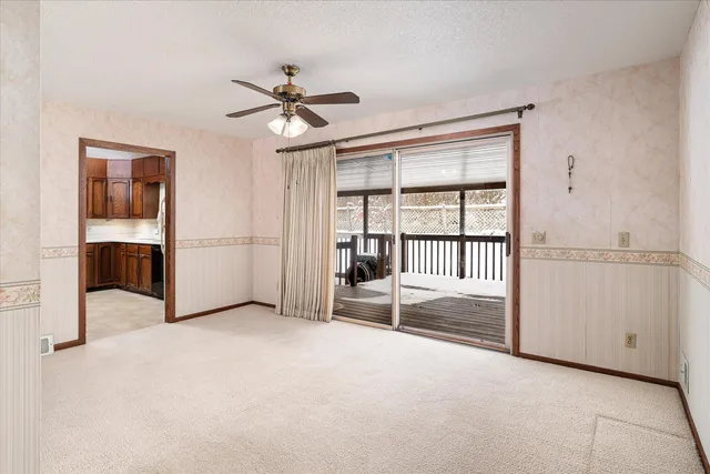 $375,000 | 427 East Oak Street, Viroqua, WI 54665