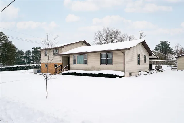 $375,000 | 427 East Oak Street, Viroqua, WI 54665