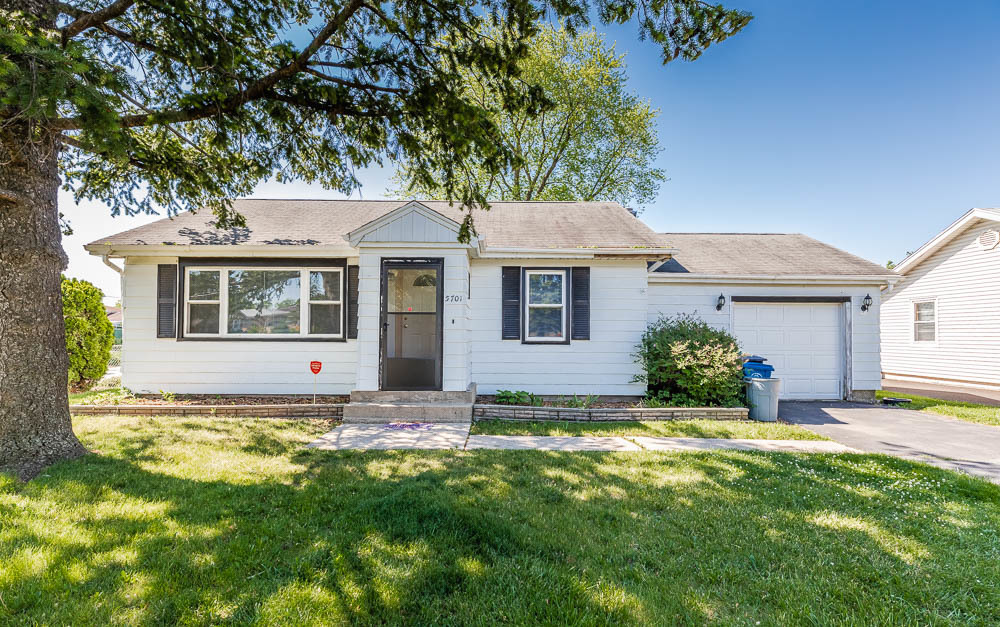 5701 West 81st Street Burbank, IL 60459 - Photo 1 of 12