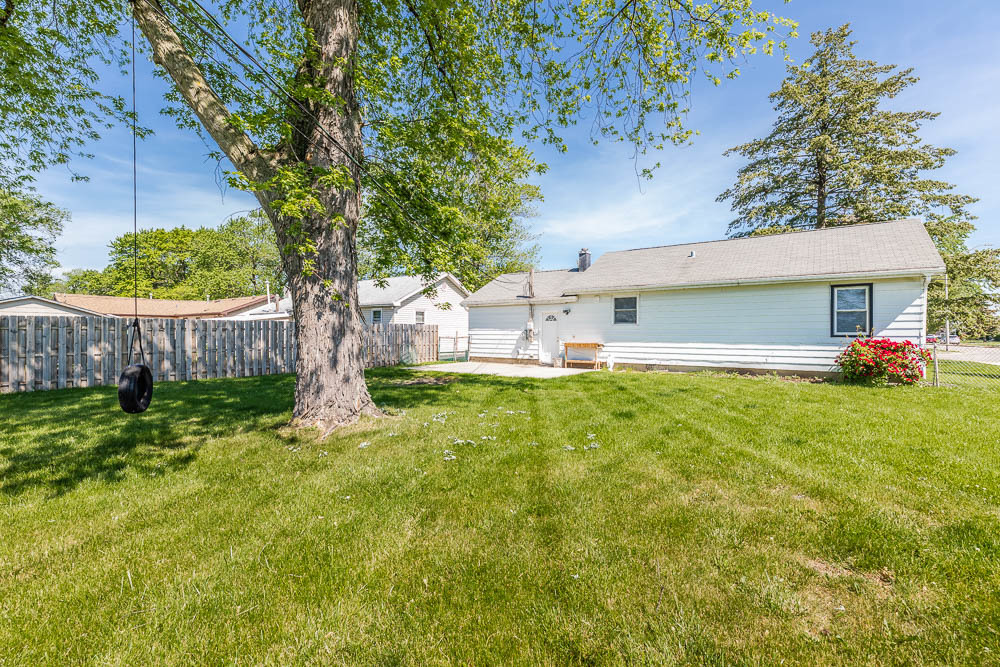 5701 West 81st Street Burbank, IL 60459 - Photo 11 of 12