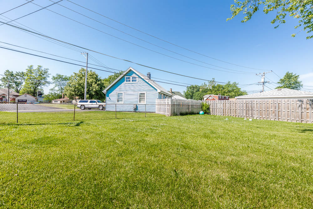5701 West 81st Street Burbank, IL 60459 - Photo 12 of 12