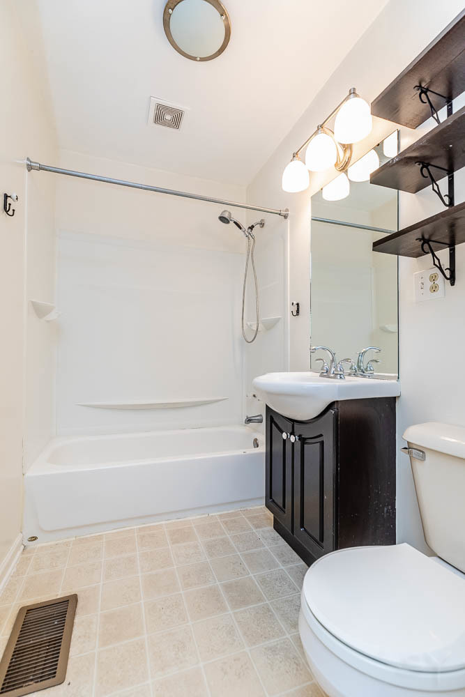5701 West 81st Street Burbank, IL 60459 - Photo 10 of 12