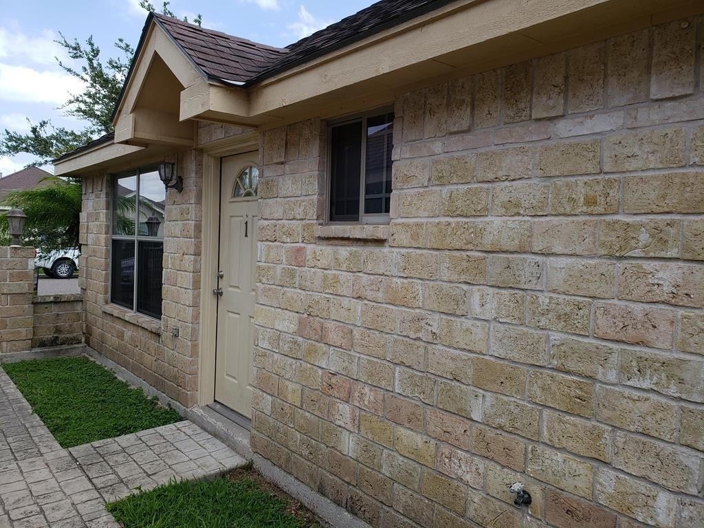 3902 South Radisson Avenue Pharr, TX 78577 - Photo 6 of 8 a front view of a house with a garden
